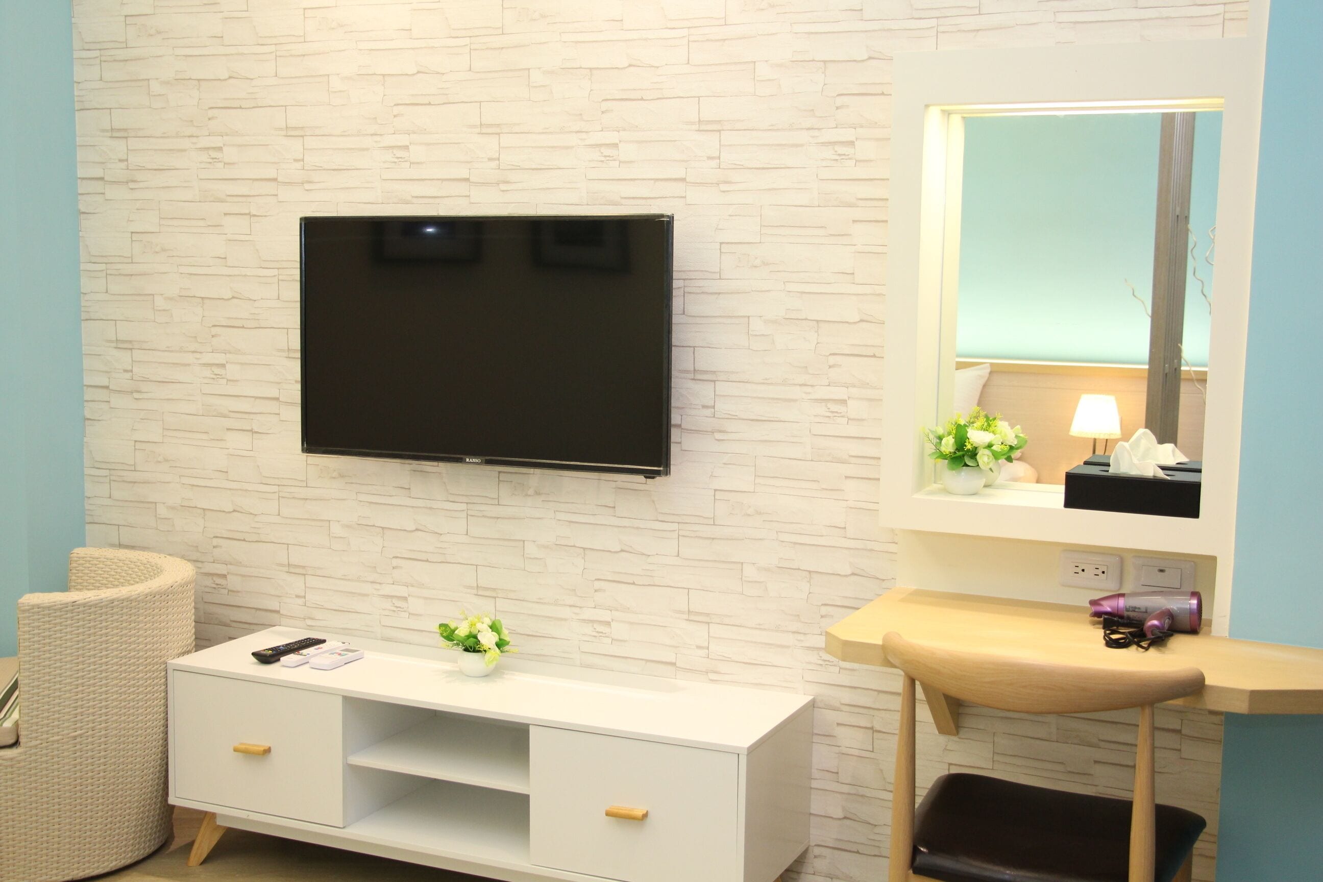 Quarto casal superior | 1 quarto, roupas de cama premium, escrivaninha, quartos à prova de som