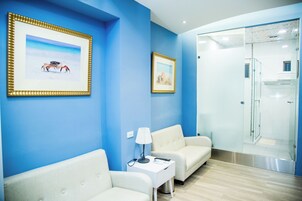 1 habitación, ropa de cama de alta calidad y escritorio 