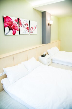 1 bedroom, premium bedding, desk, soundproofing - Good Time Warm Home (Tainan)