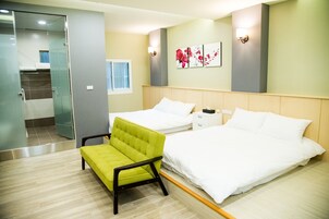 Superior Quadruple Room | 1 bedroom, premium bedding, desk, soundproofing