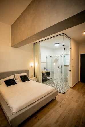 Urban Suite | Minibar, individually decorated, individually furnished, desk - Eshel Mansion (Beersheba)