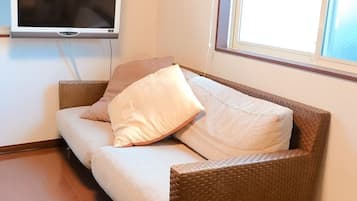 Comfort Twin Room | Television