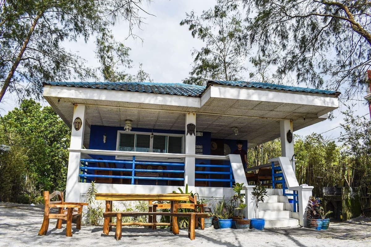 PRIVATE Beachfront House | Iron/ironing board, free WiFi, bed sheets