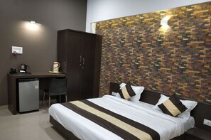 Habitación ejecutiva, 1 cama matrimonial, para no fumadores | Sábanas de algodón egipcio, ropa de cama de alta calidad y edredón