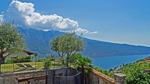 Property grounds - Casa Cortili Summer Lake view (Tremosine)