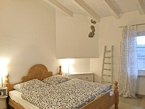 2 bedrooms, bed sheets - Casa Cortili Summer Lake view (Tremosine)
