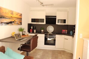 Køleskab, mikrobølgeovn, ovn, opvaskemaskine