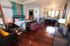 Interior entrance - The Studio Yarra Valley (Dixons Creek)