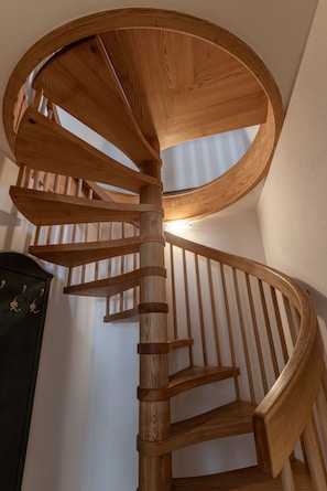 Apartment | Minibar, desk, cribs/infant beds, free WiFi