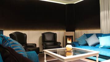 Coin salon dans le hall