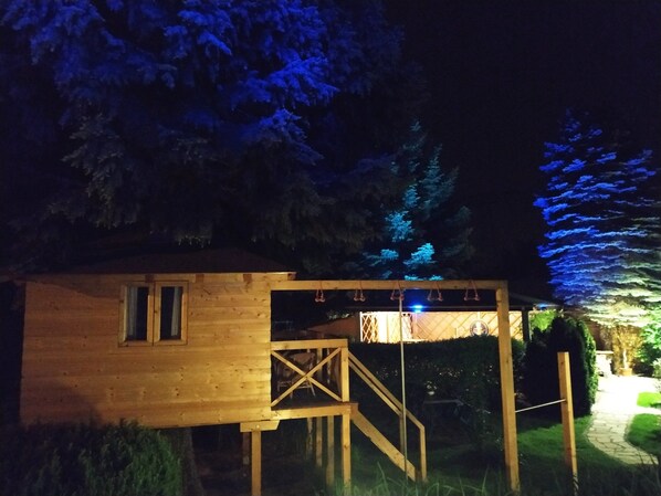 Kawasan main kanak-kanak – terbuka