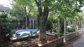 Habitación doble, no fumadores, vistas al patio | Piscina infantil | Una piscina al aire libre