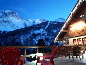 Front of property – evening/night - Hotel Panoramic Village - La Grave (La Grave)