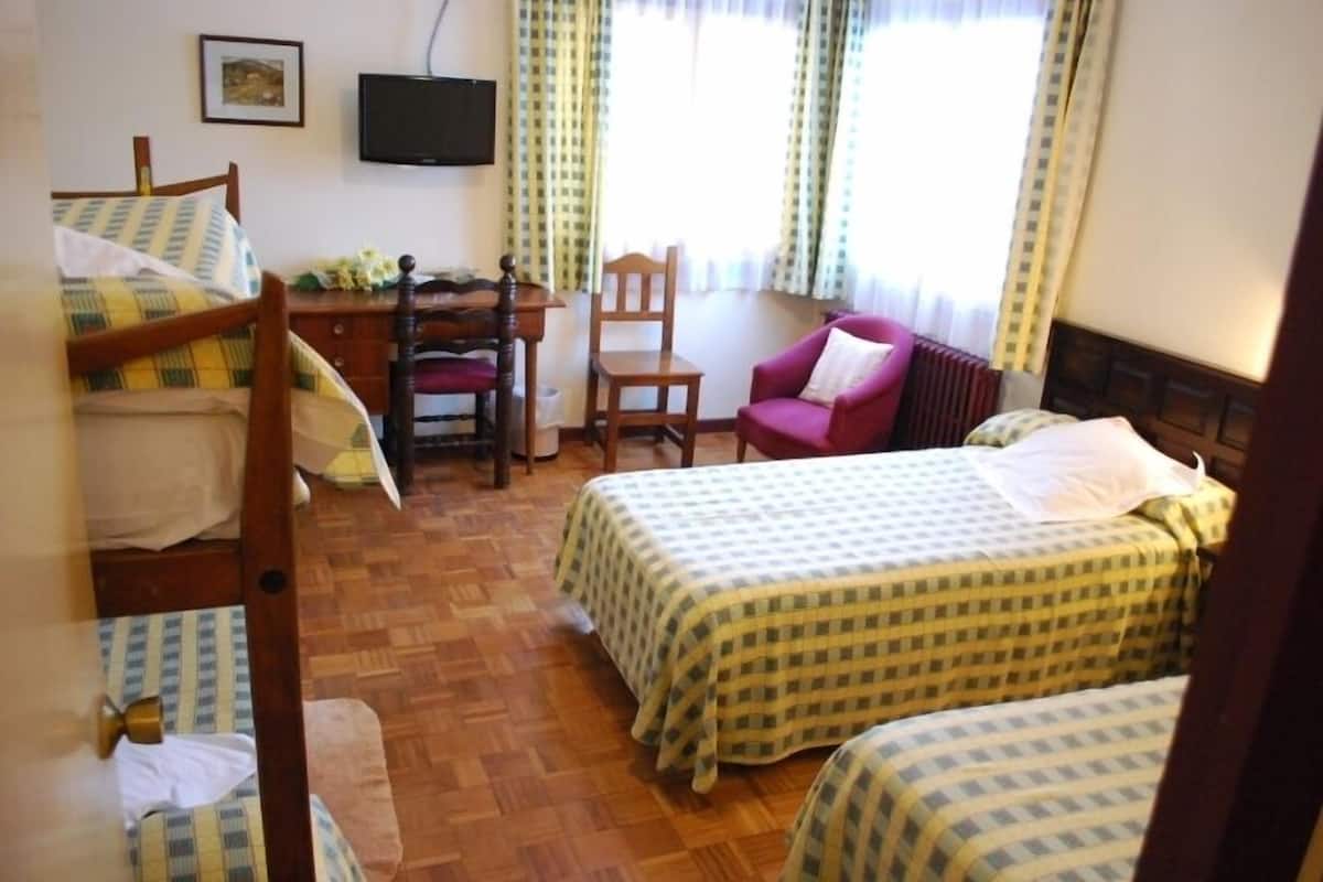 Quadrupla familiare (2 adults + 2 kids) | Wi-Fi gratuito