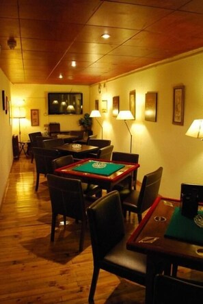 Game room - Hotel Adsera (Alp)