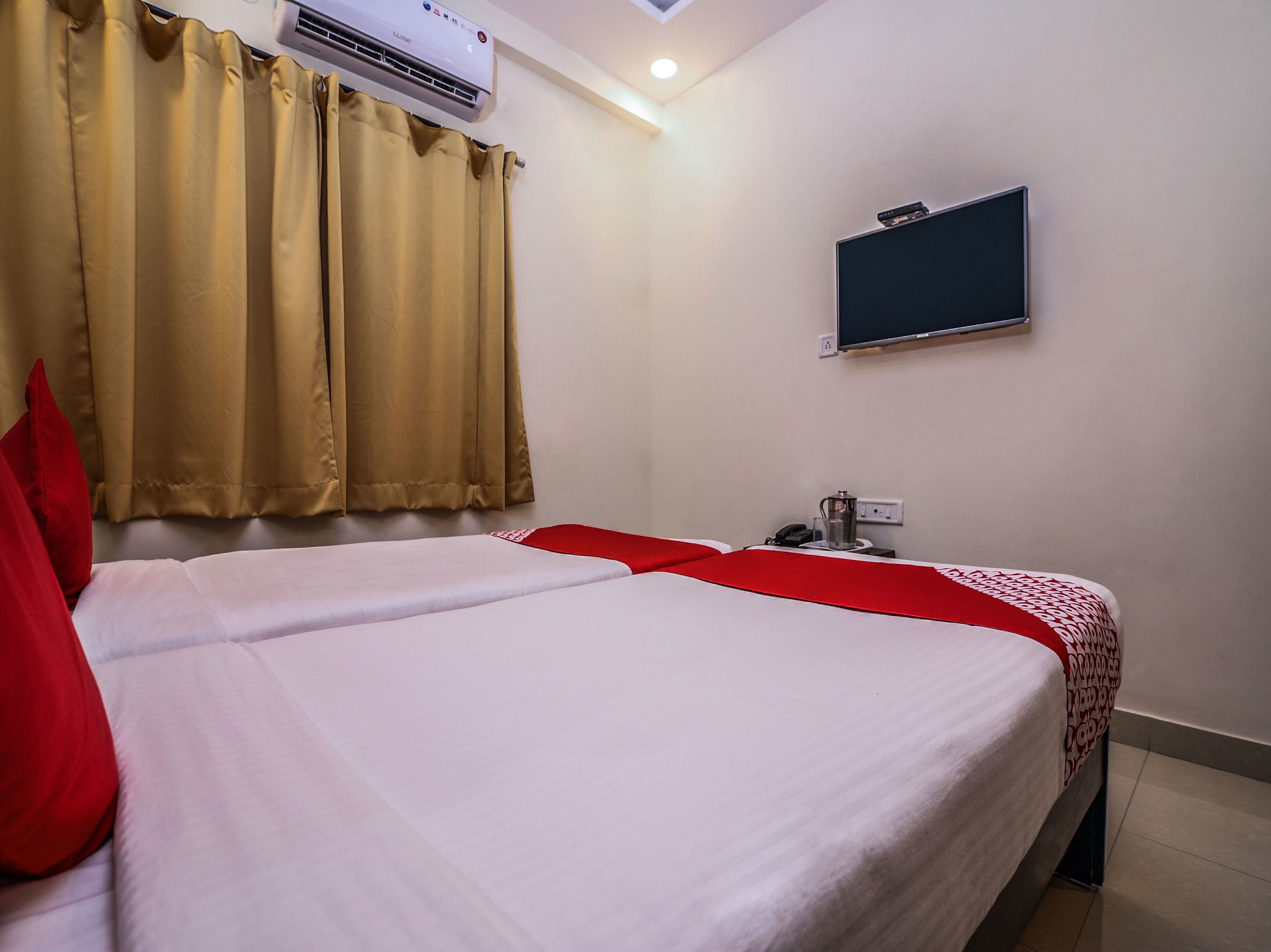 standard double or twin room, 1 double bed, smoking | free wifi