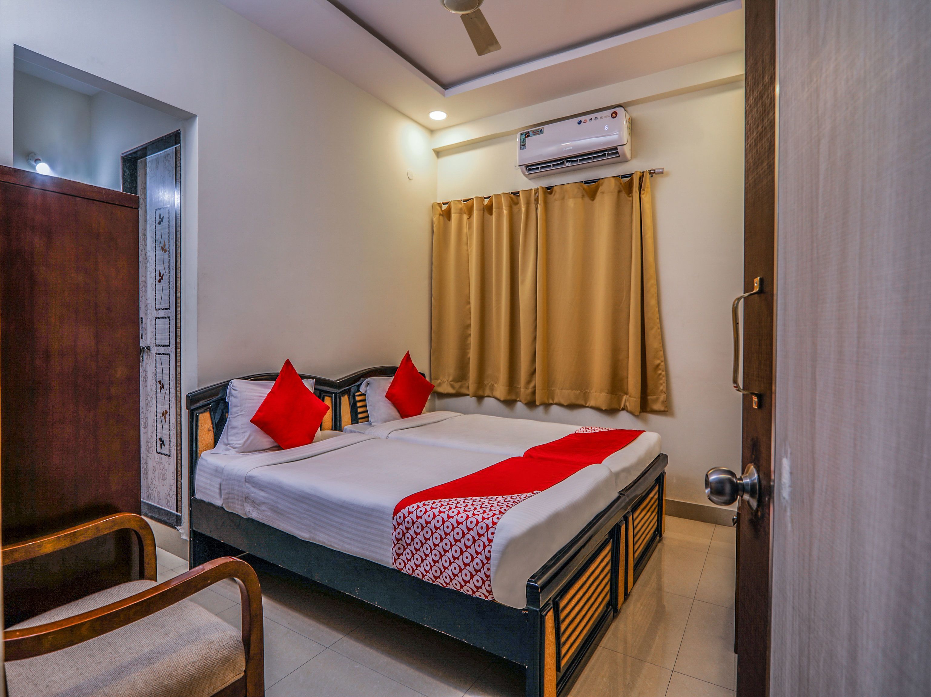 standard double or twin room, 1 double bed, smoking | free wifi