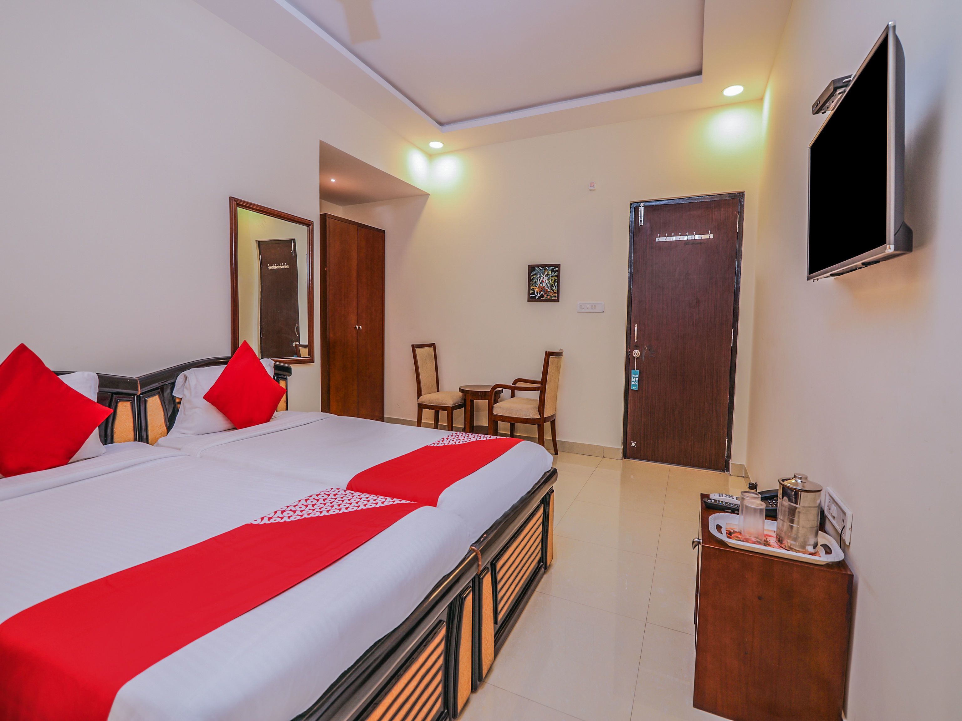 deluxe double or twin room | free wifi