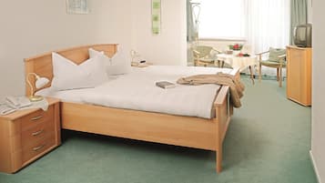 Free cots/infant beds, free WiFi, bed sheets
