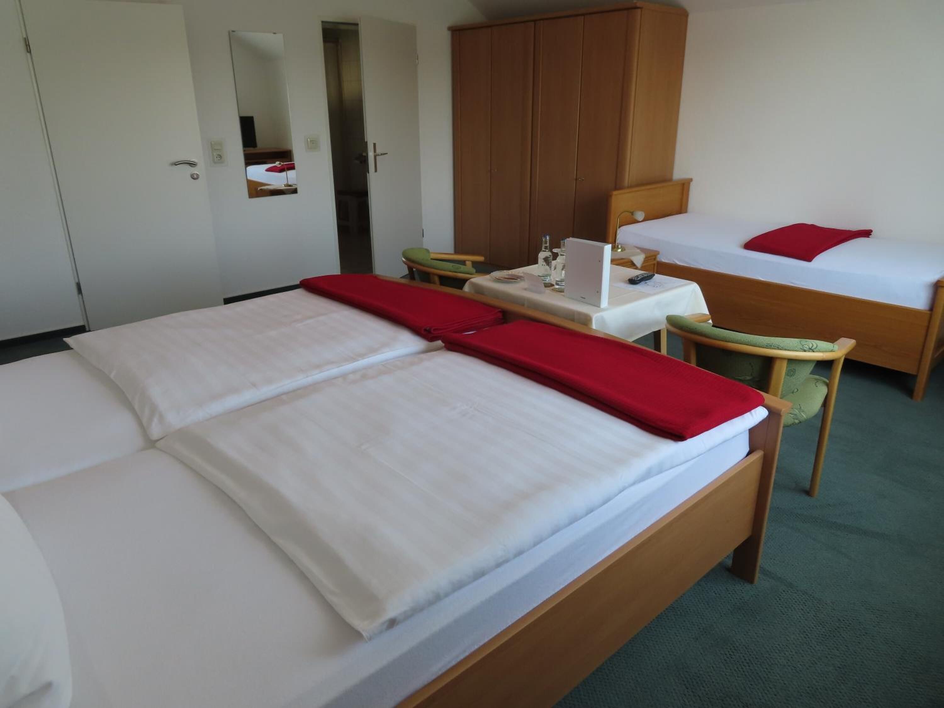 Free cots/infant beds, free WiFi, bed sheets