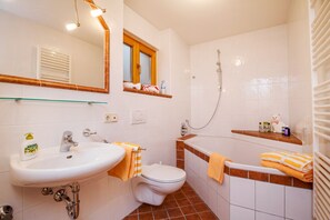 Bathroom amenities - Evis Wohnung (Reit im Winkl)
