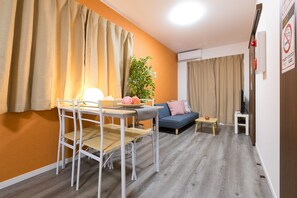 Familienhaus | Wohnzimmer | Flachbildfernseher