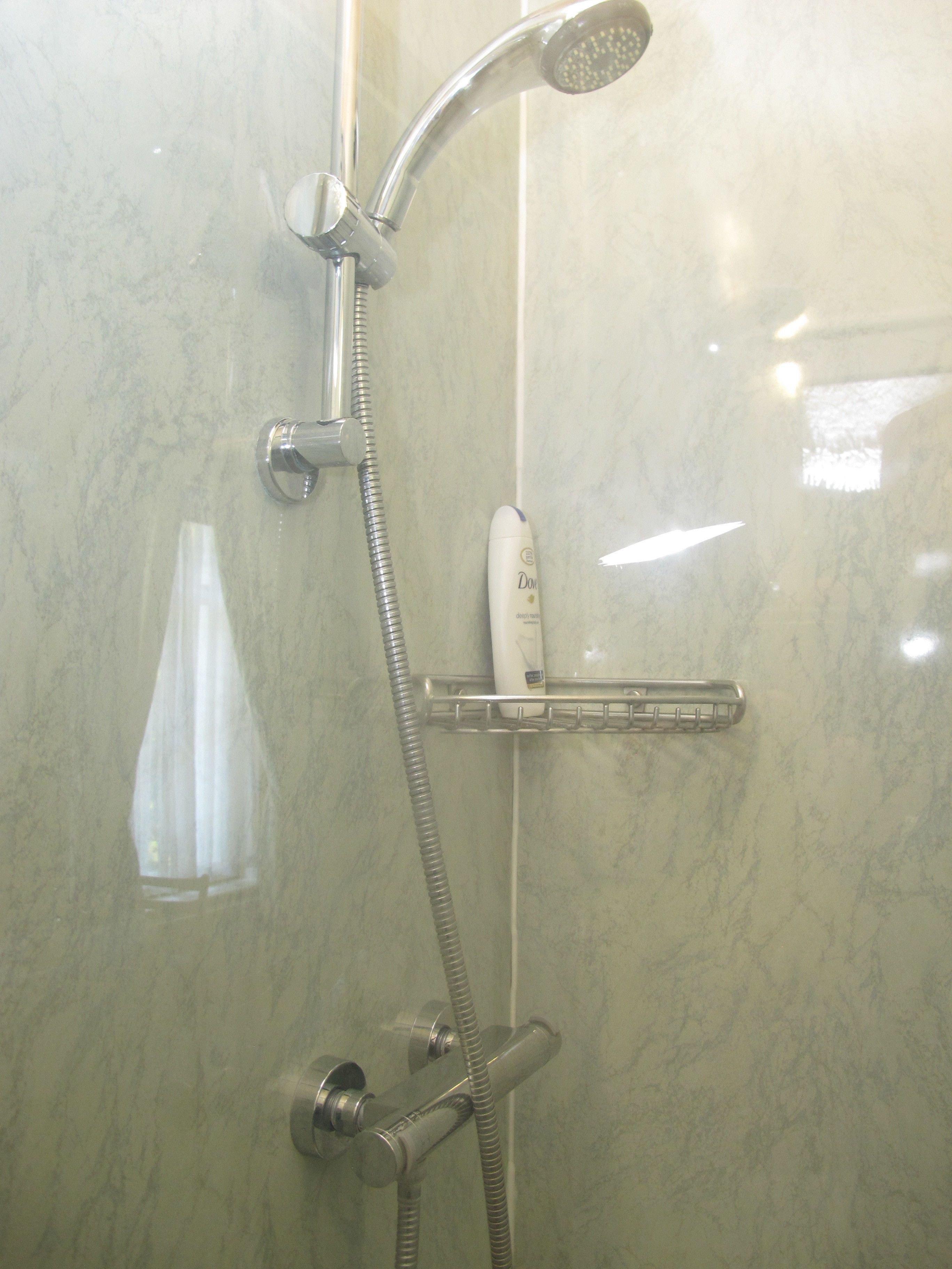 Family Room (2 Adults) | Bathroom