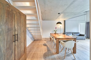 Huoneisto (14, excl. 95 Euro cleaning fee) | Ruokailu omassa huoneessa