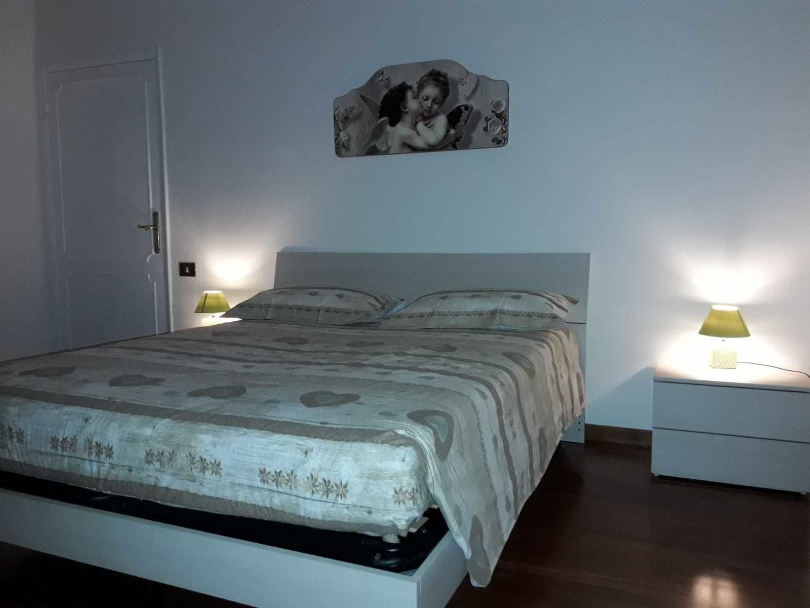 Camera con letto matrimoniale o 2 letti singoli, bagno condiviso | Con stile personalizzato, con arredamento individuale, tende oscuranti