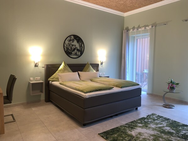 Studio Suite, Garden View