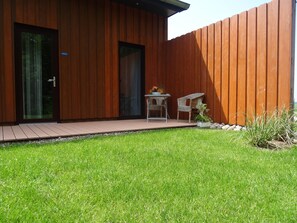 Studio Suite, Garden View | Terrace/patio