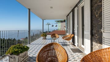 Superior Apartment A2 | Trang trí khác biệt, trang bị nội thất với thiết kế riêng biệt