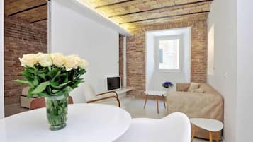 Apartamento, 1 quarto, para não fumantes | Área de estar | TV LCD