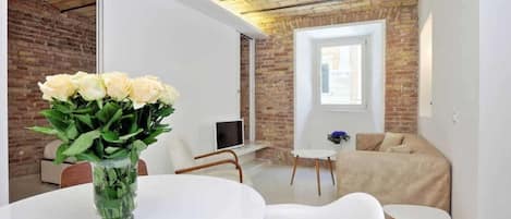 Apartamento, 1 quarto, para não fumantes | Área de estar | TV LCD