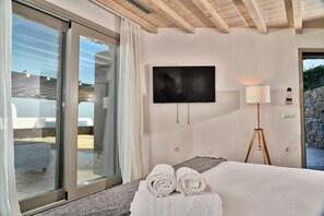 Villa, Multiple Bedrooms