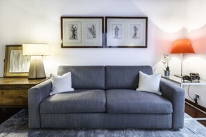 Apartment, 2 Bedrooms, Non Smoking | Living room