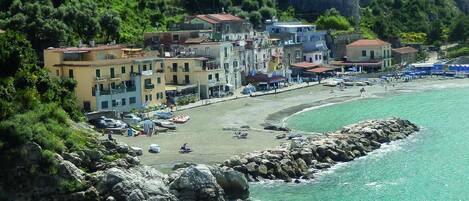 På stranden og fridykking