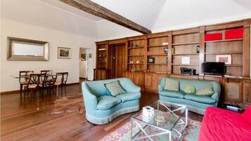 Apartment, 1 Bedroom, Balcony | Living room