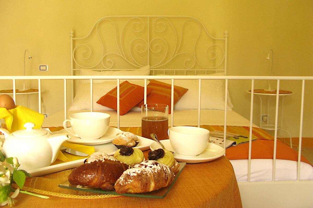 Tägliches inbegriffenes Frühstücksbuffet