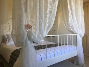 Sábanas italianas Frette, ropa de cama de alta calidad, minibar