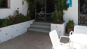 Pintu masuk hartanah
