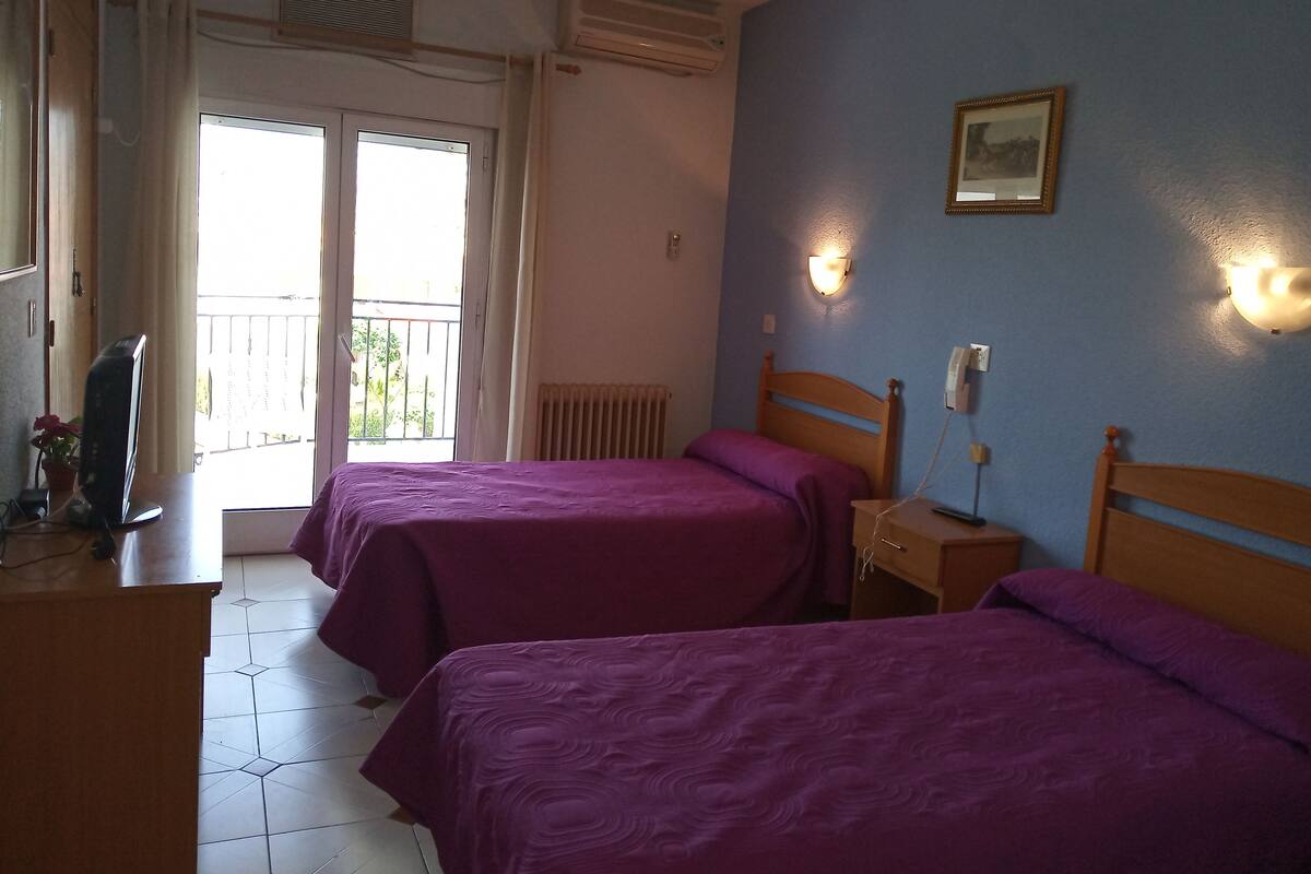 Double or Twin Room | Rollaway beds (surcharge), WiFi (free), bed sheets