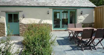 Lovely Barn, Tranquil Location!