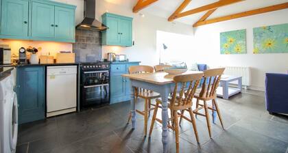 Lovely Barn, Tranquil Location!