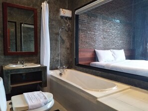 Standard Double room | Deep-soaking bathtub - One Four Seven Hotel & Snooker Bar (Rayong)
