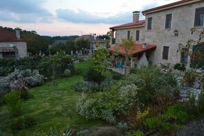 Garden - Alojamiento Rural Pazos (San Cristovo de Cea)