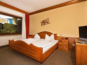 In-room safe, free WiFi, bed sheets - Hotel zum Postillion (Reit im Winkl)