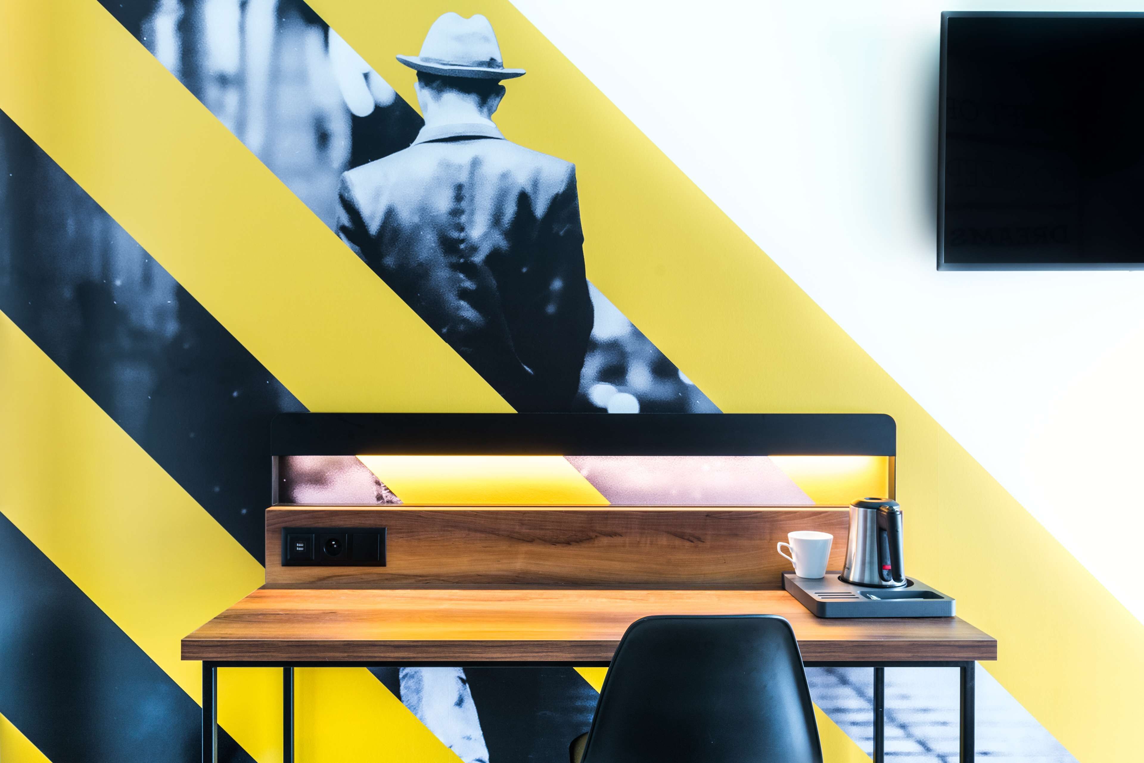 standard room | room amenity