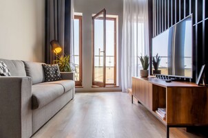 1 phòng ngủ, két bảo mật tại phòng, bàn 