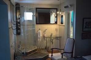 Bathroom shower - On-the-Summit Lodge & Conference Venue (East London)